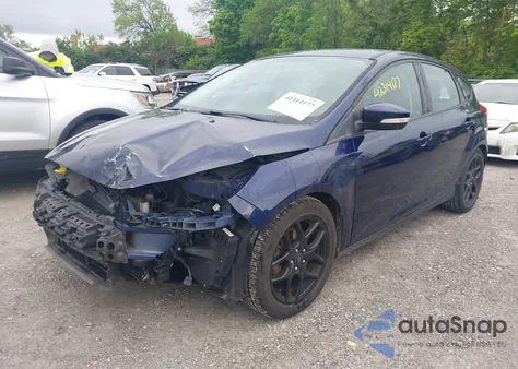 2016 Ford Focus Se z USA, uszkodzony, nr VIN 1FADP3K23GL394749